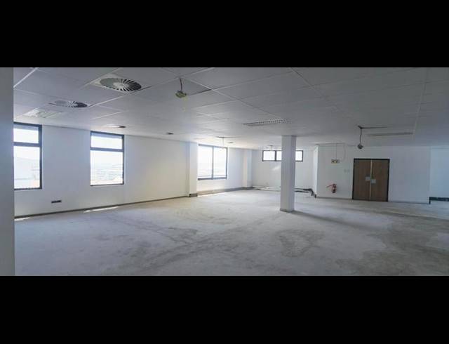 BUSINESS PROPERTY TO RENT IN LYNNWOOD GLEN